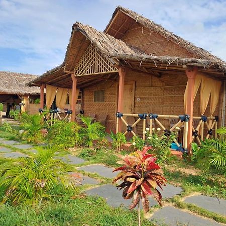Hampi Rasta Cafe Exterior foto