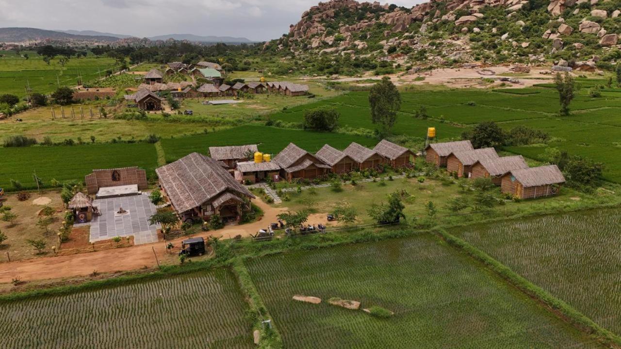 Hampi Rasta Cafe Exterior foto